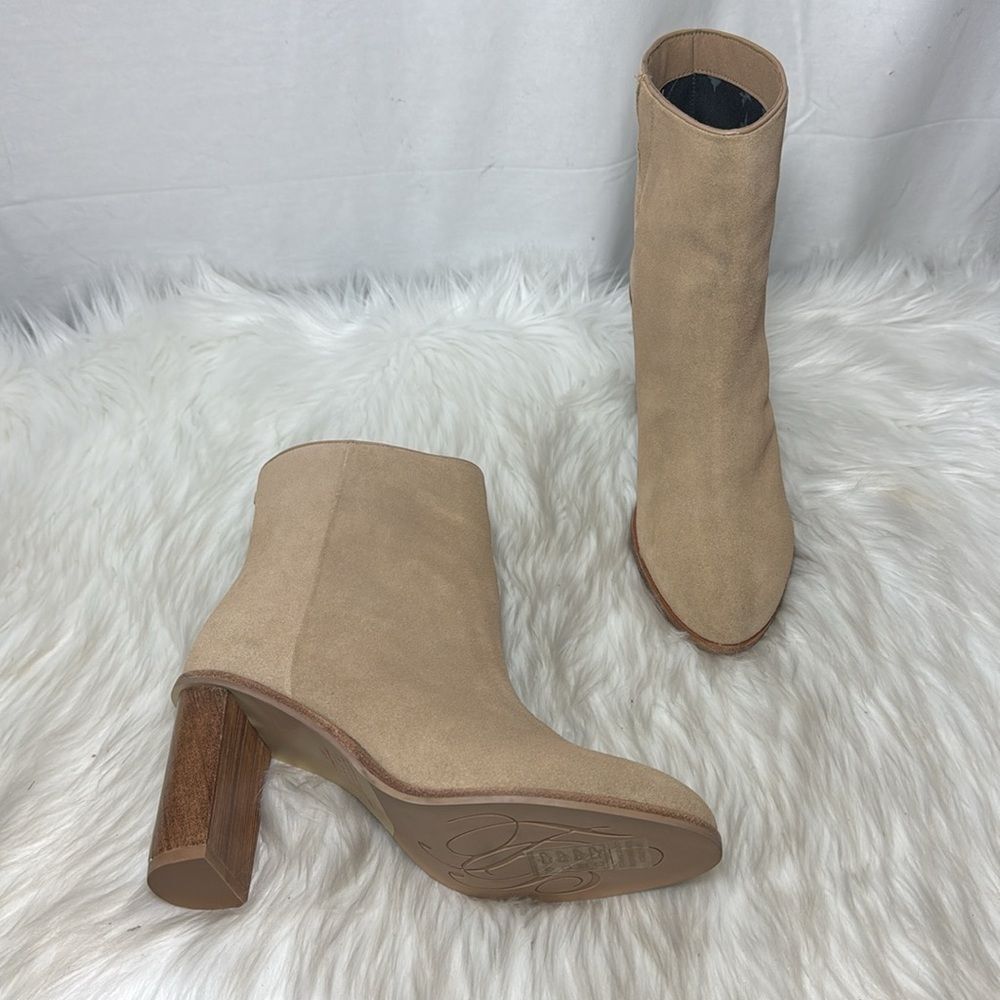 Ted Baker London Natural Beige Suede Orbita Ankle Booties Sz 38.5/US 8.5
